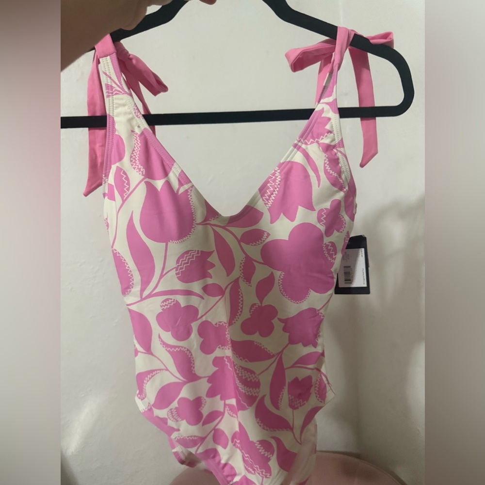 🩷 Kate Spade Pink Floral Swimsuit - Size Small (NWT) 🩷
